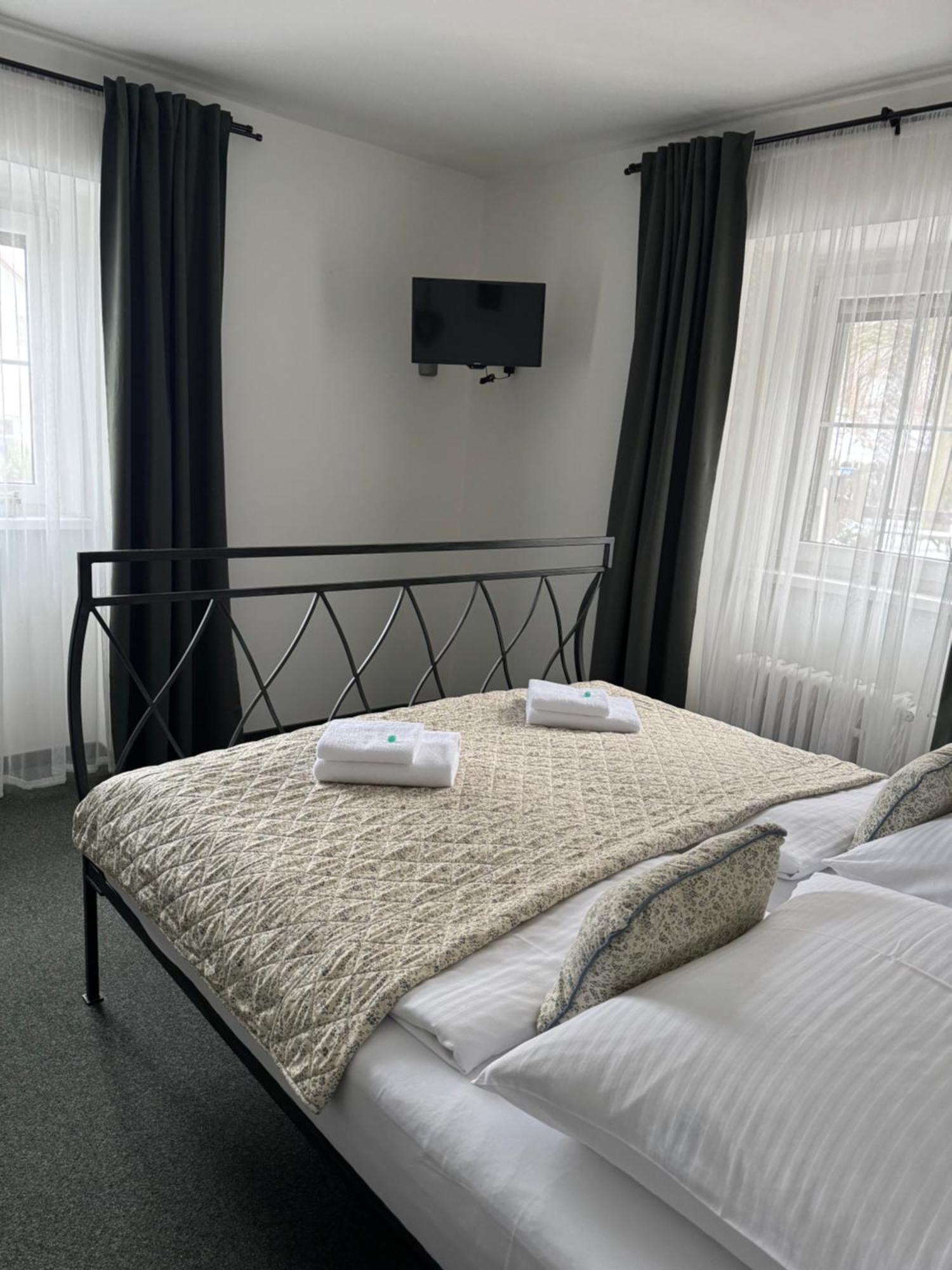 Pension U Draka Karlovy Vary Dış mekan fotoğraf